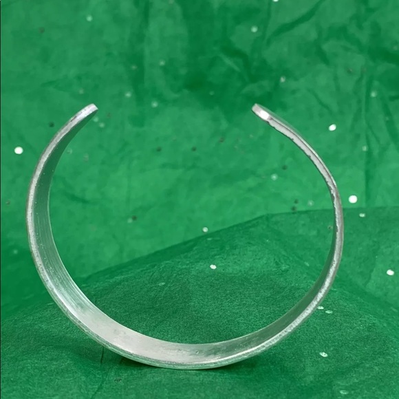 ⭐️🌸Adorned Crown stamp cuff country girl bracelet - Picture 7 of 8